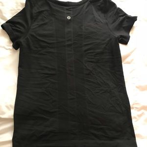 Lululemon swiftly tech short sleeve